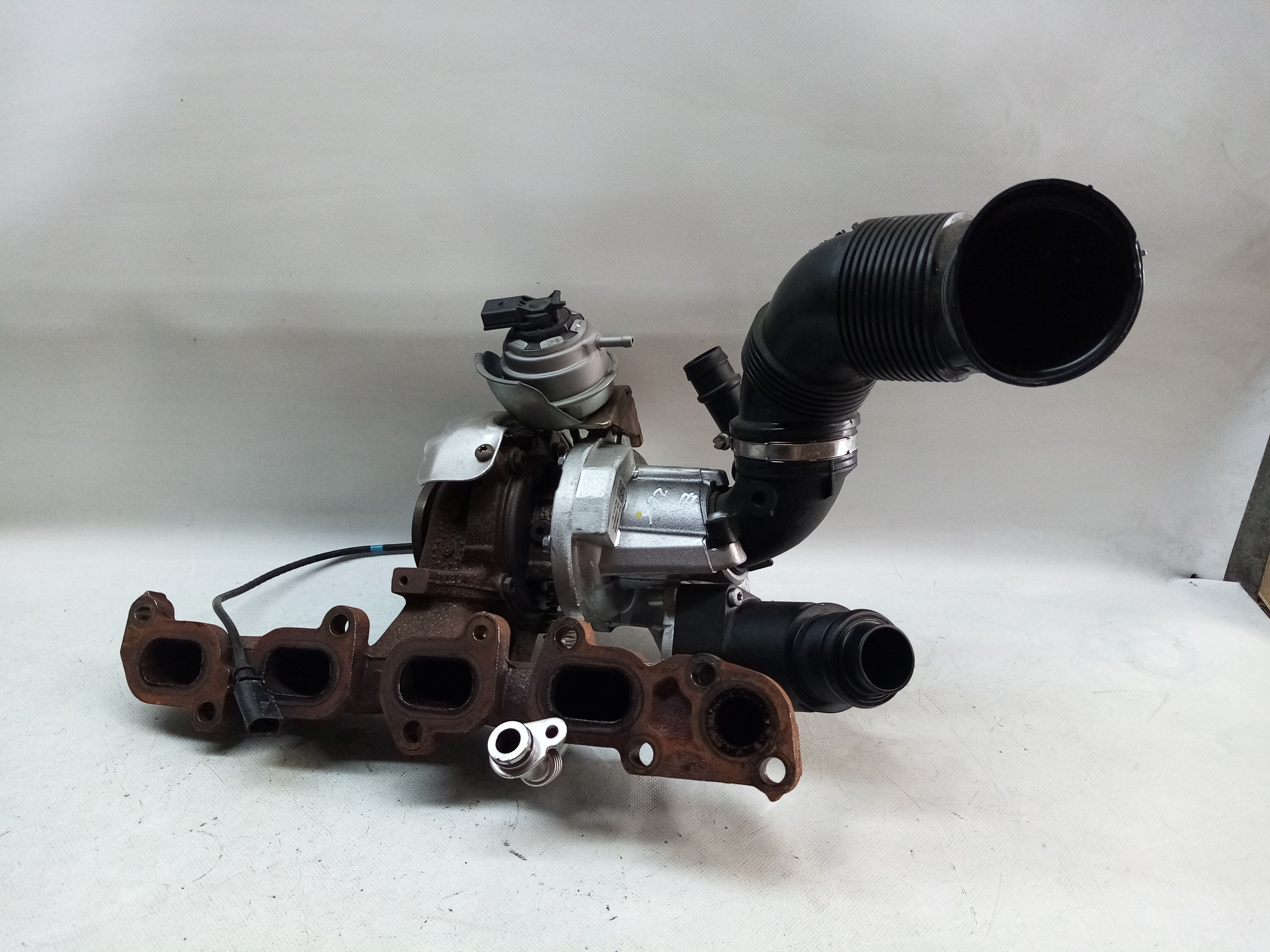 Turbo / compressor AUDI A3 Sportback (8VA, 8VF) Imagem-1