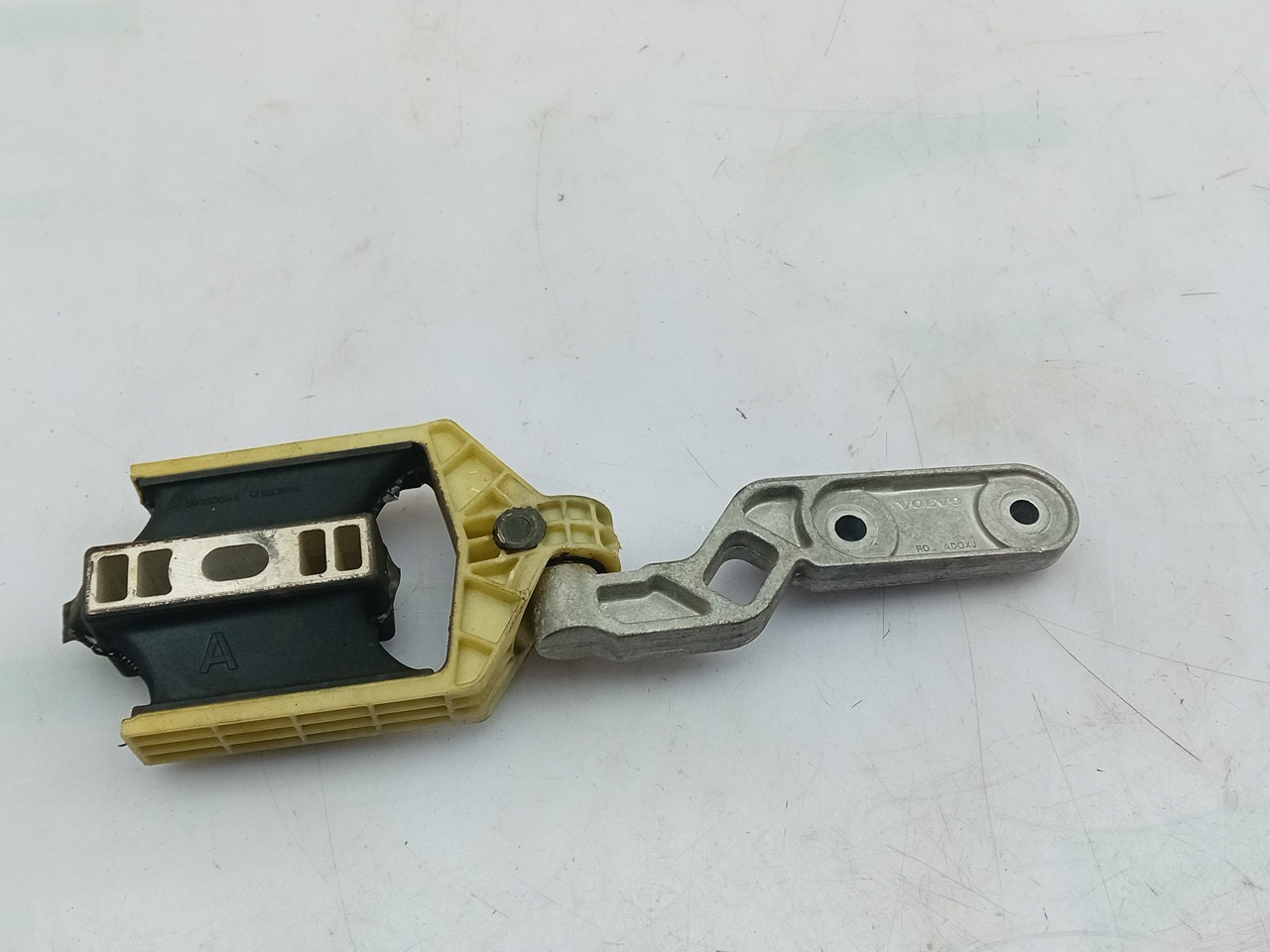 Engine Mount VOLVO V60 II (225) Imagem-1