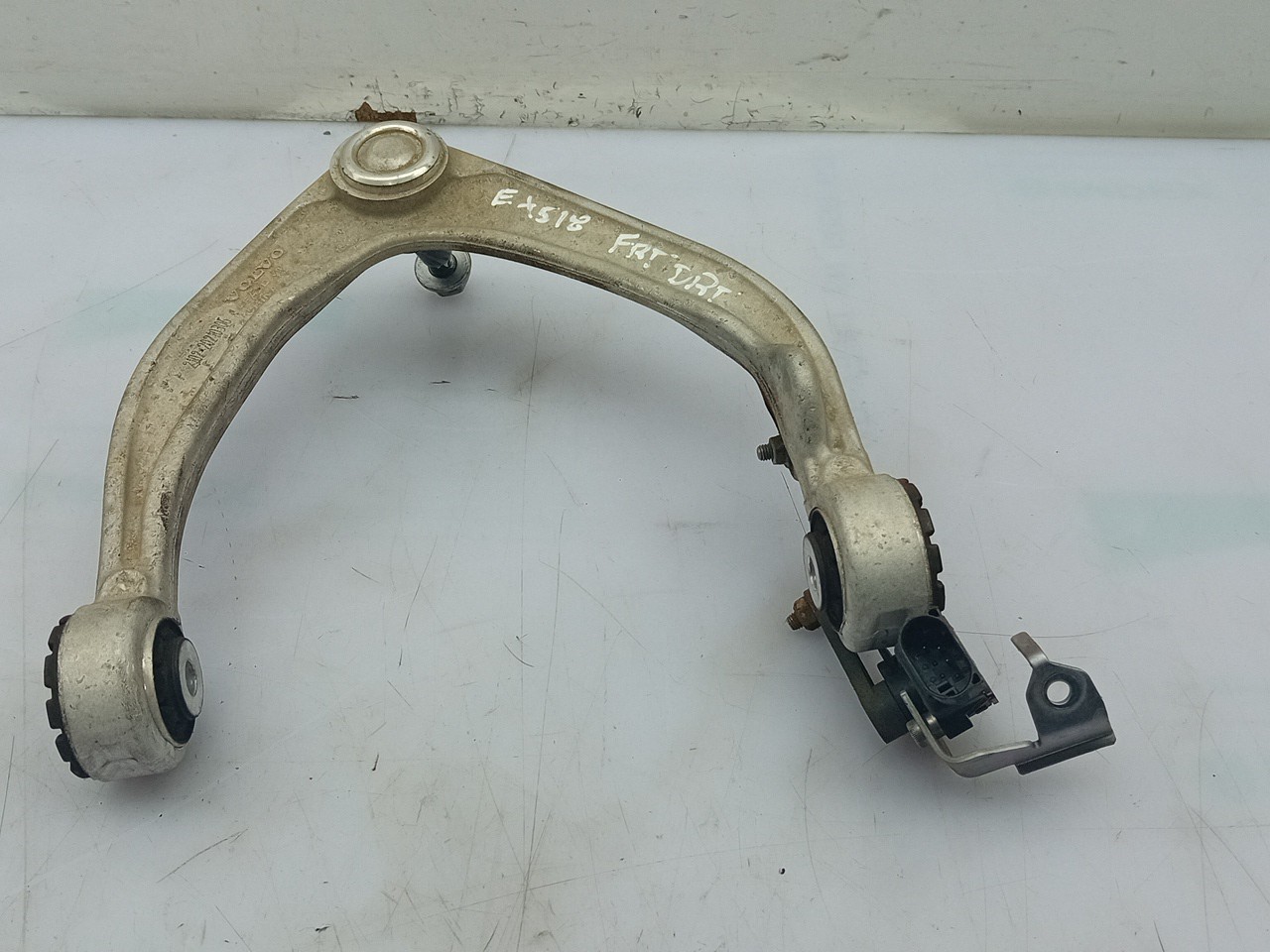 Right front suspension arm VOLVO V60 II (225) Imagem-1
