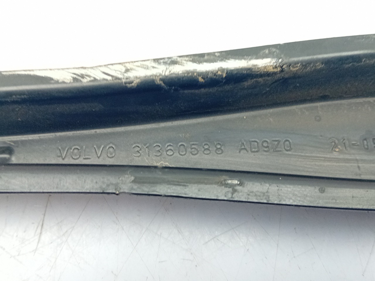 Brazo suspensión delantero izquierdo VOLVO V60 II (225) Imagem-2