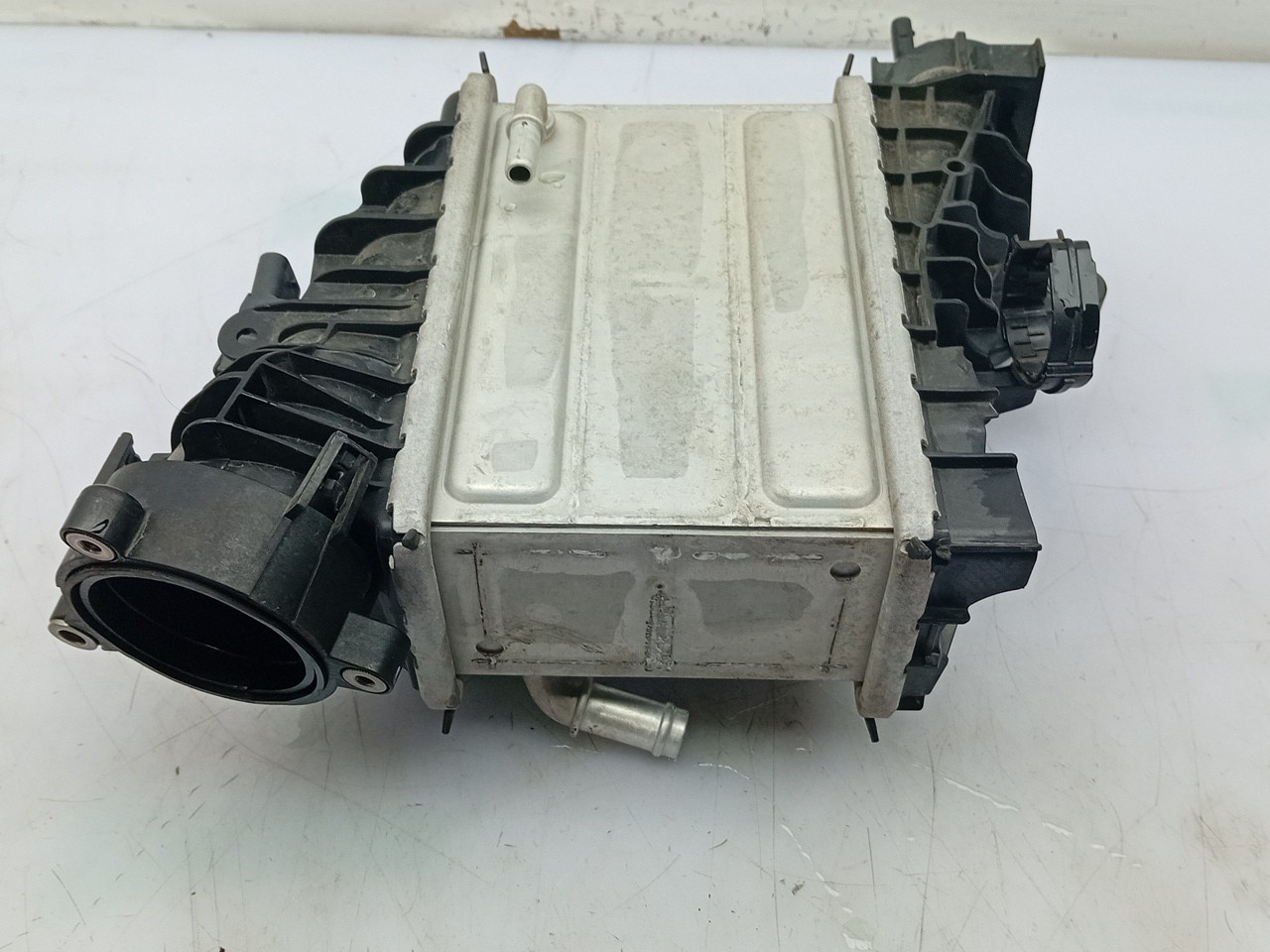 Radiador del intercooler VOLVO V60 II (225) Imagem-2