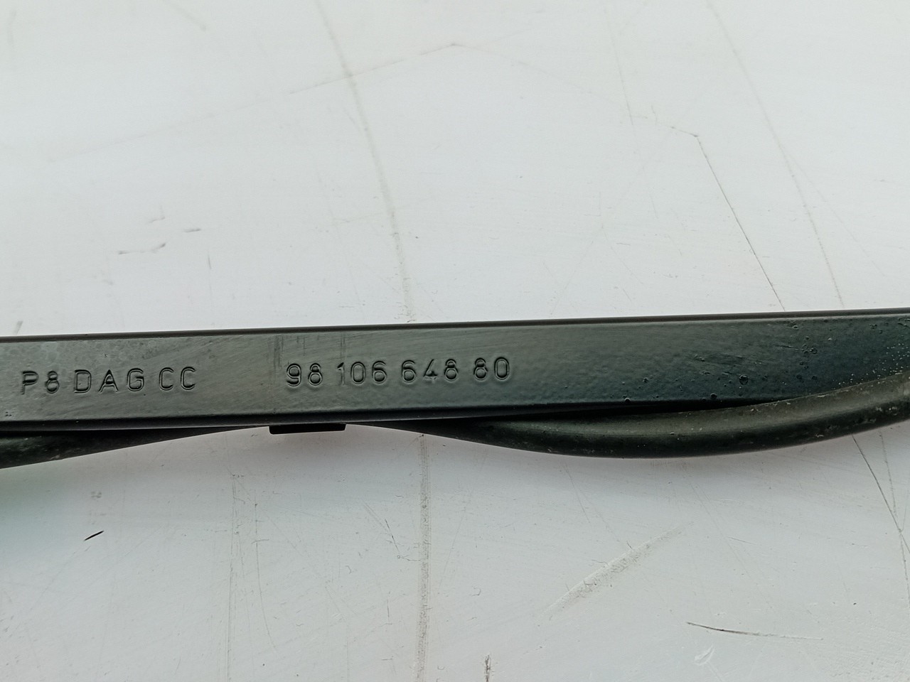 Brazo de limpiaparabrisas delantero izquierdo PEUGEOT 3008 II (M_) Imagem-2