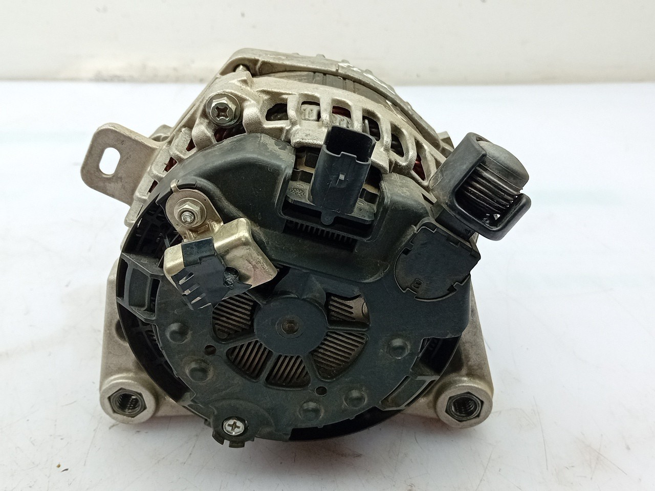 Alternador PEUGEOT 3008 II (M_) Imagem-2