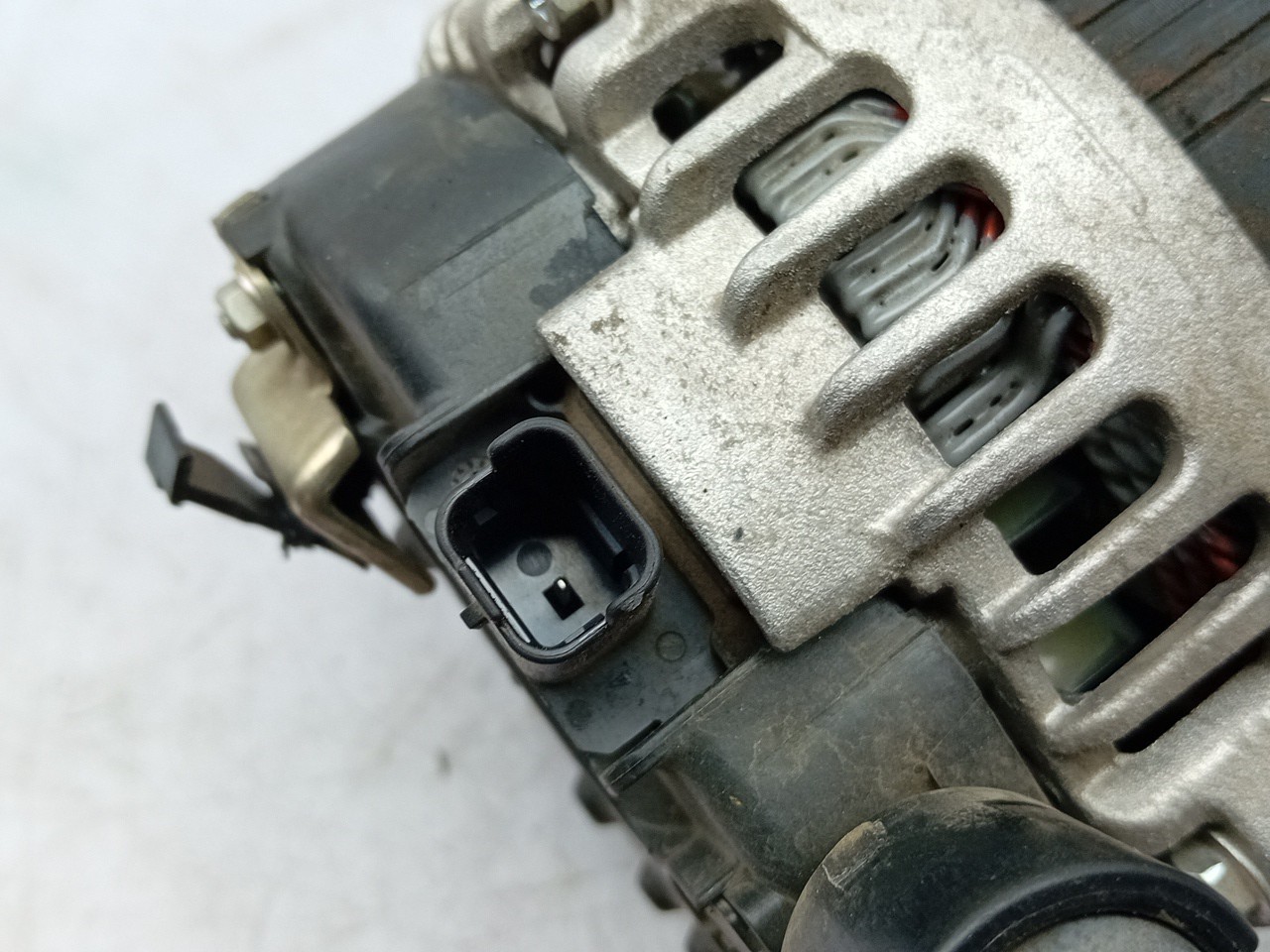 Alternador PEUGEOT 3008 II (M_) Imagem-3