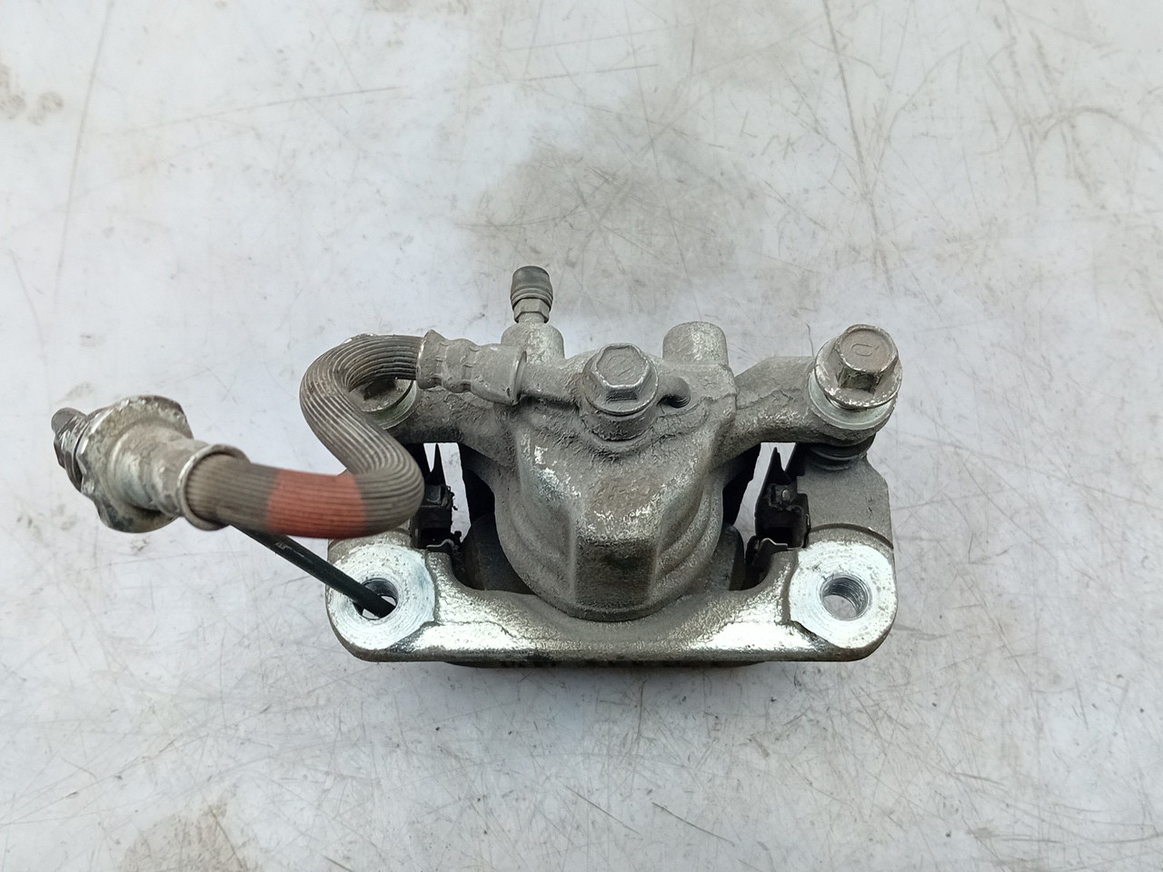 Left rear Brake Caliper NISSAN Leaf EV (ZE1) Imagem-2