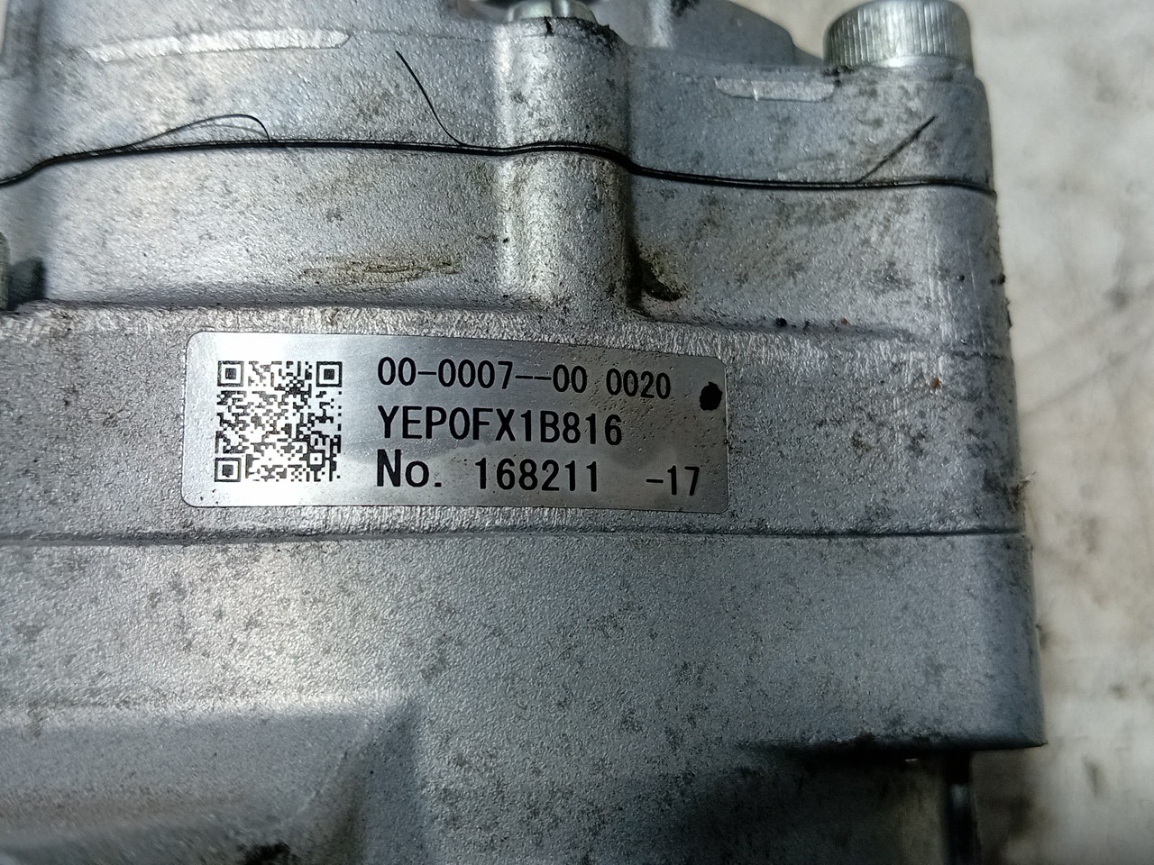 AC compressor NISSAN Leaf EV (ZE1) Imagem-4