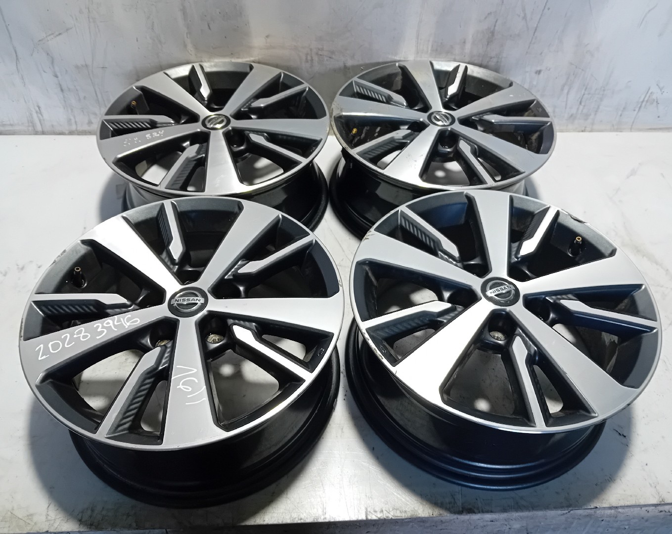 Wheel set NISSAN Leaf EV (ZE1) Imagem-1