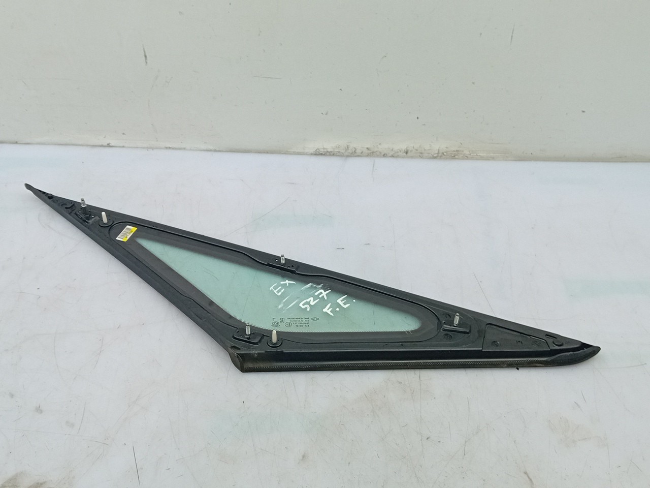 Vidrio triangular Delantero Izquierdo KIA Carens IV Imagem-1