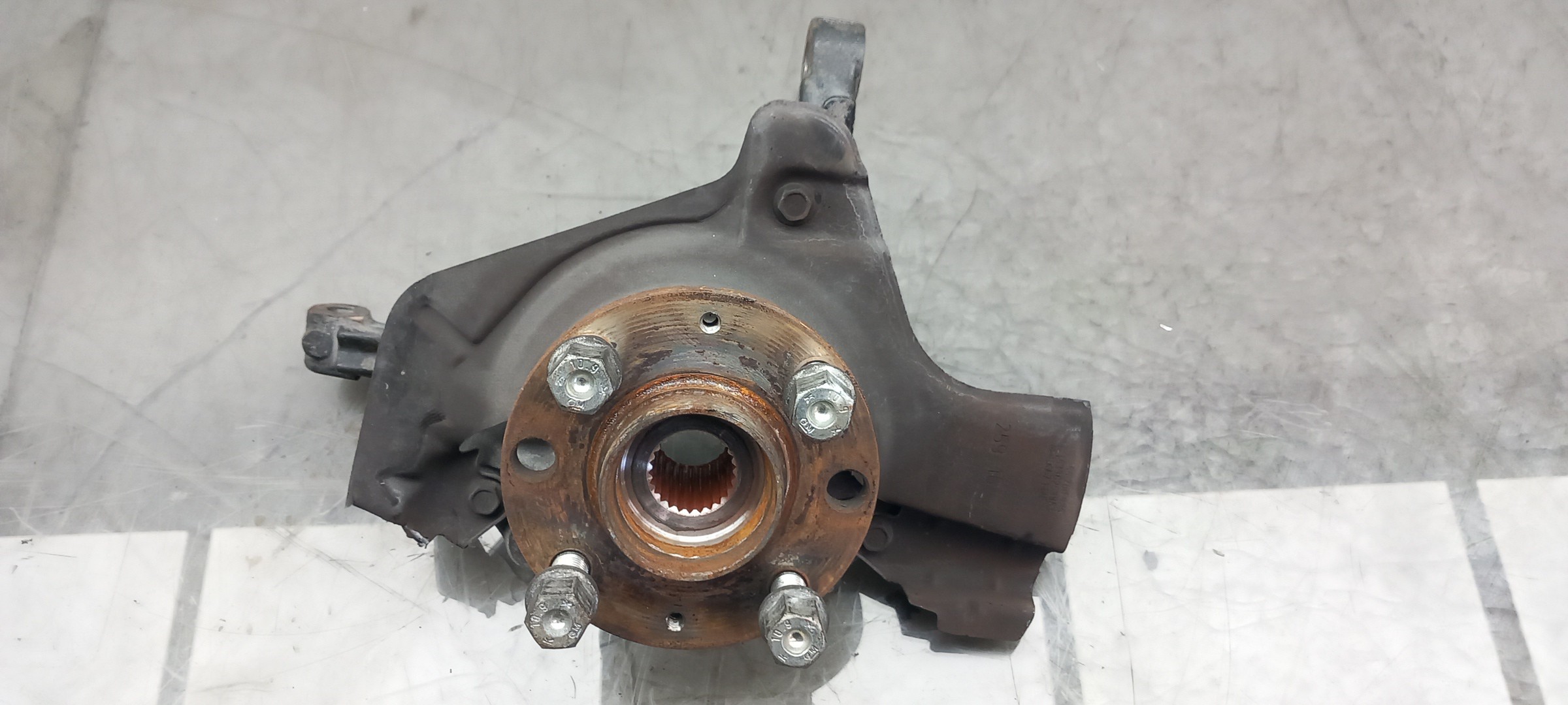 Mangueta delantera izquierda OPEL Corsa E Imagem-1