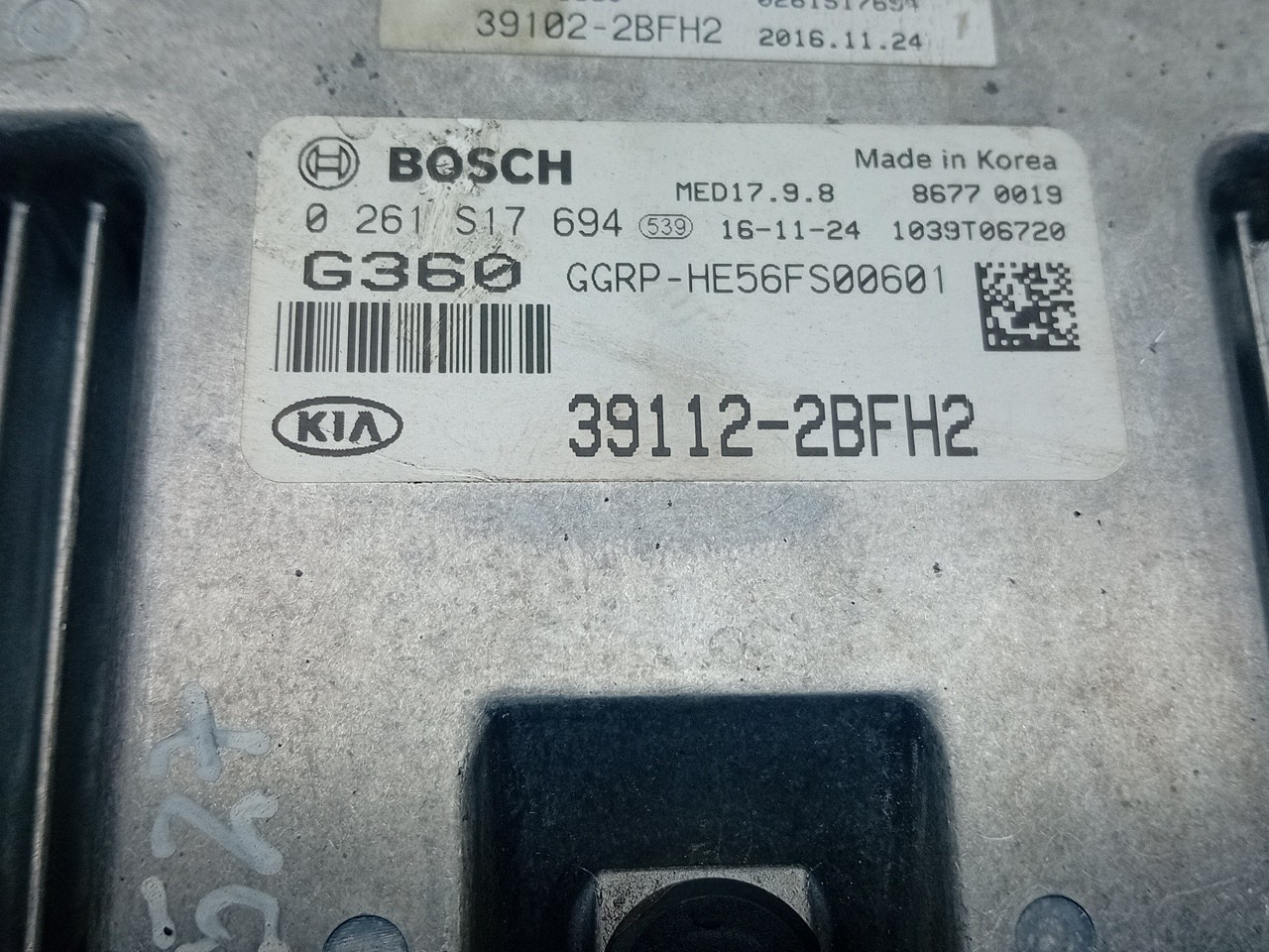 Engine control unit / ECU KIA Carens IV Imagem-3