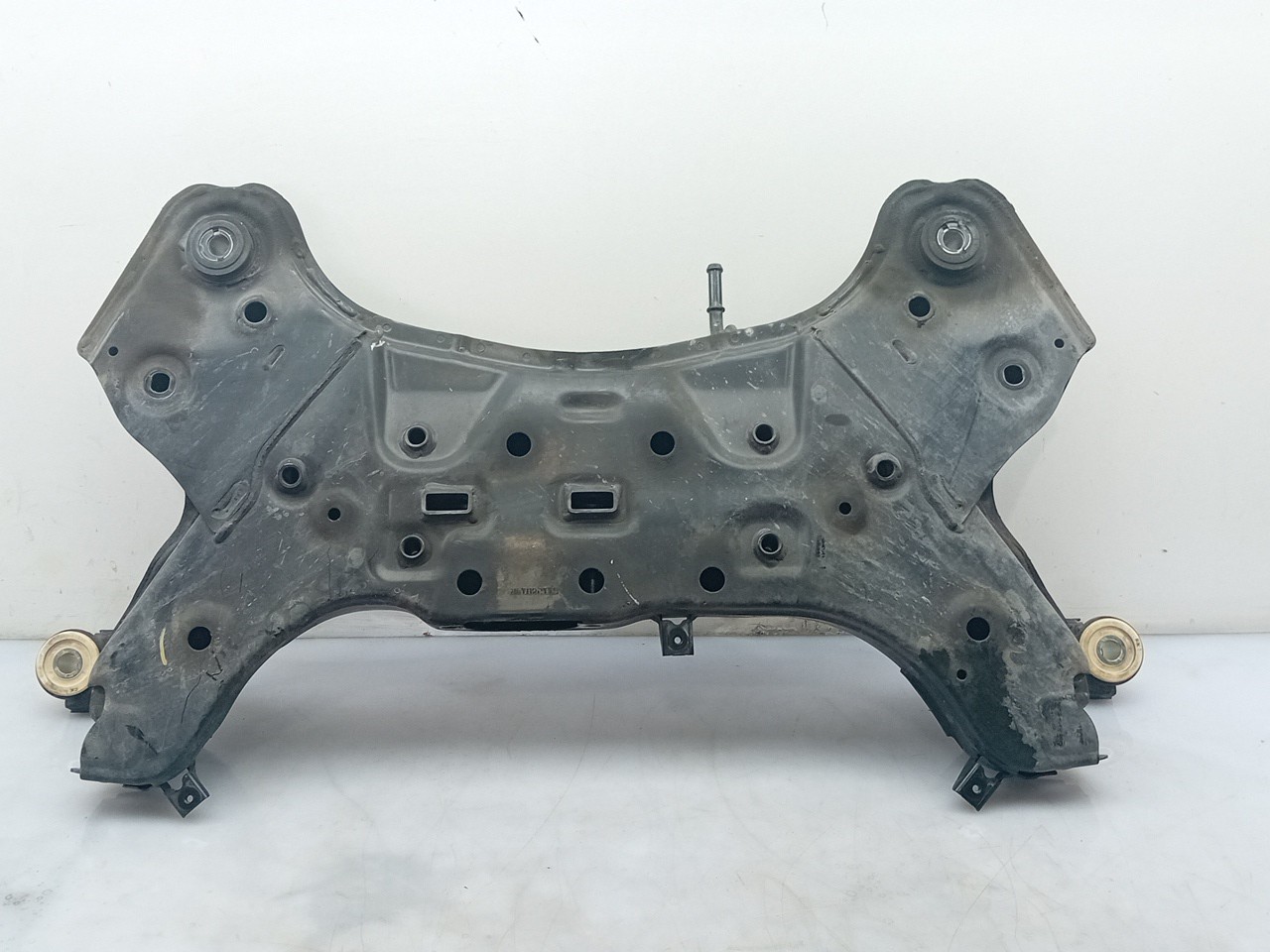 Front subframe KIA Carens IV Imagem-1