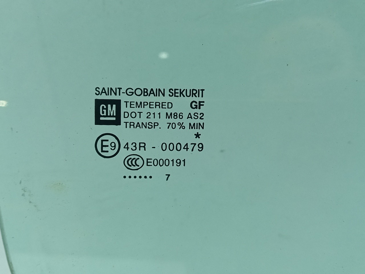 Vidro porta trás direito OPEL Corsa E Imagem-1