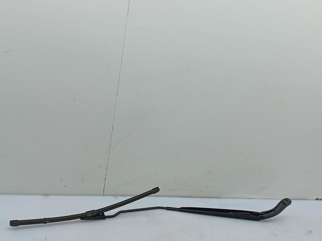 Windscreen wiper arm Right front RENAULT Megane IV Grandtour (K9A/M_) Imagem-1