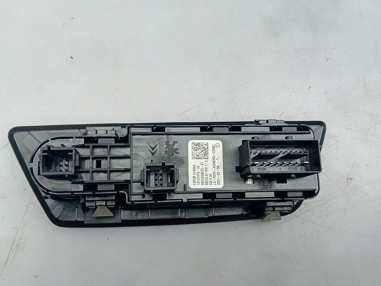 Mando / interruptor elevalunas delantero izquierdo PEUGEOT 508 II Imagem-2