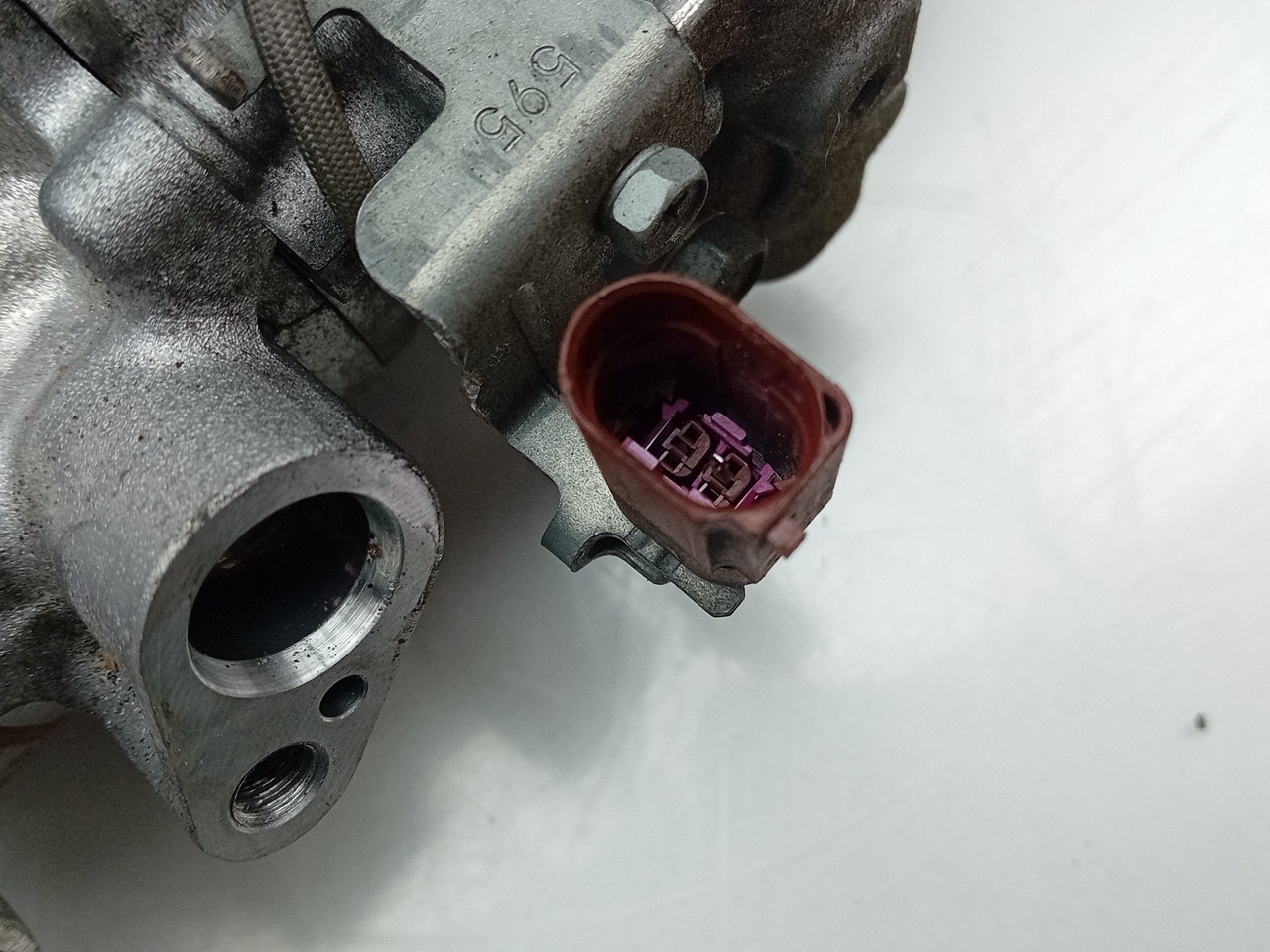 AC compressor AUDI A5 Sportback (8TA) Imagem-3