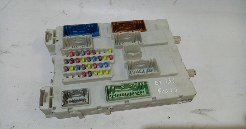 Fuse box / SAM / BSI FORD Focus III Imagem-0