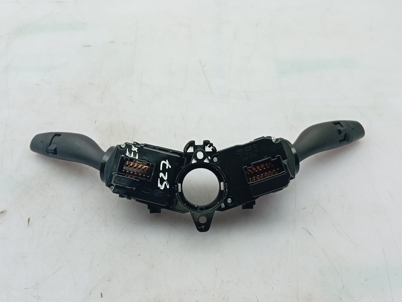 Conjunto / manetes de luzes e limpa vidros KIA Carens IV Imagem-3