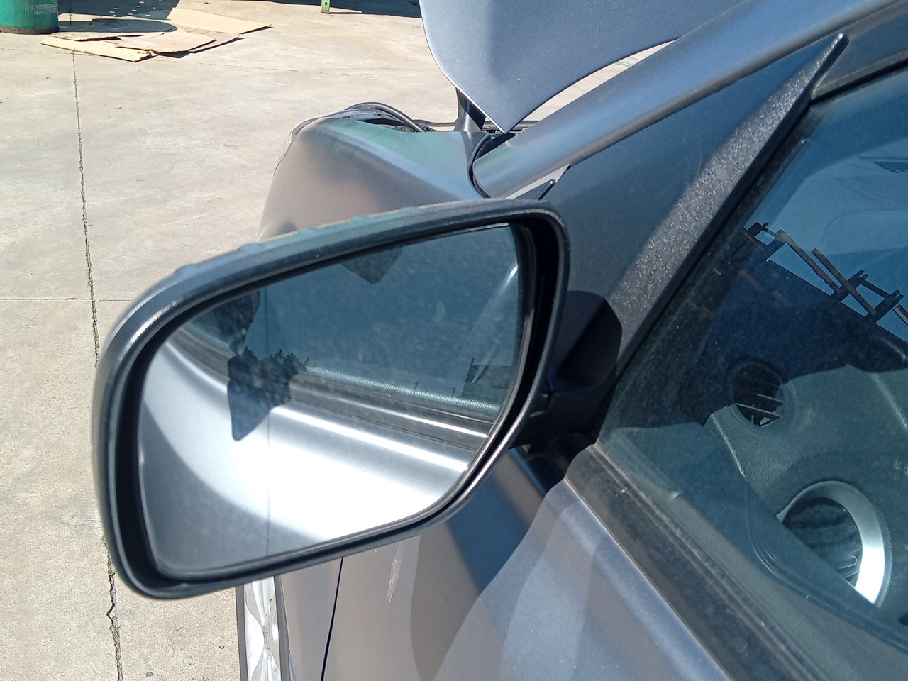Left mirror
