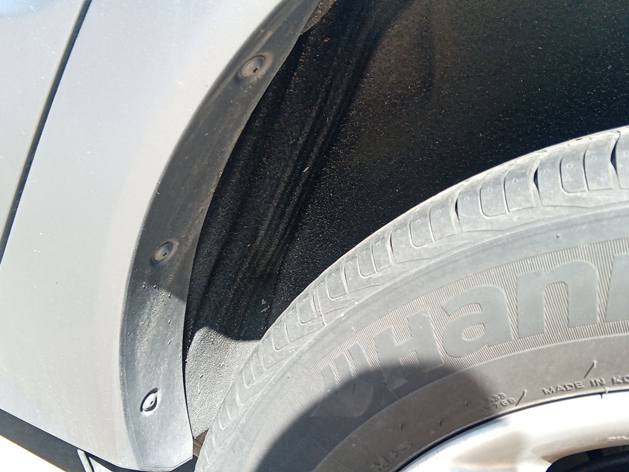 Rear wheel arch left