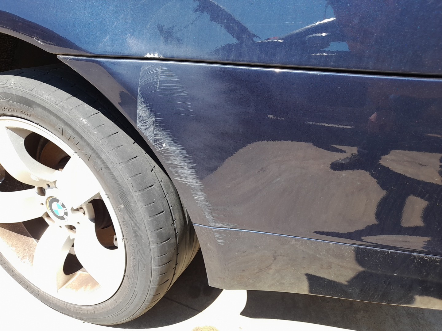 Parachoques Trasero BMW 5 (E60) Imagem-2