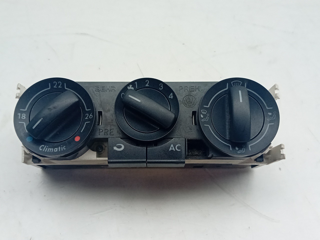 AC switch
