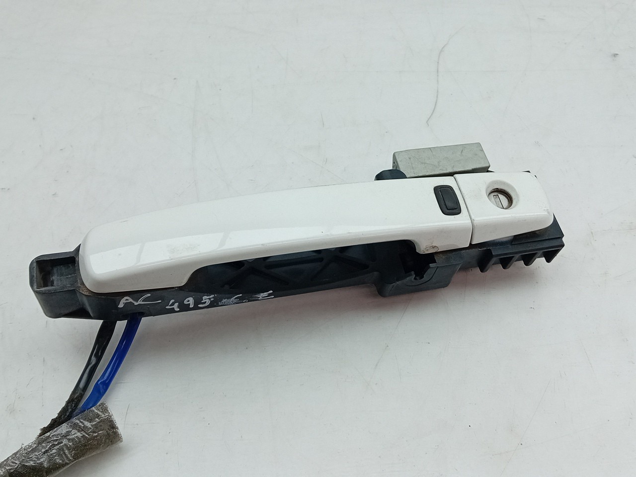 Left front door handle