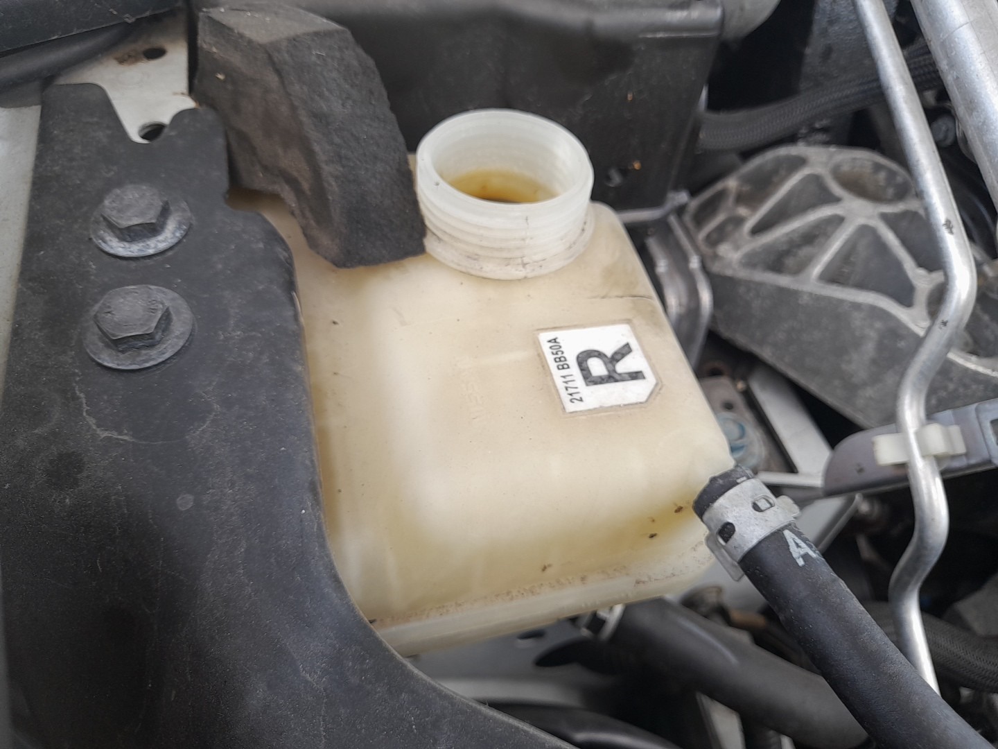 Coolant reservoir