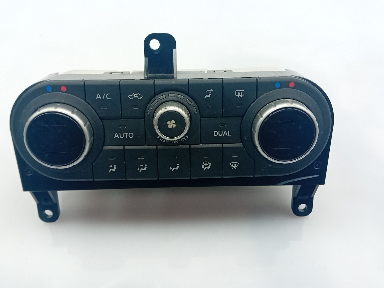 Botón / interruptor de aire acondicionado NISSAN Qashqai/Qashqai+2 I (J10, JJ10) Imagem-1