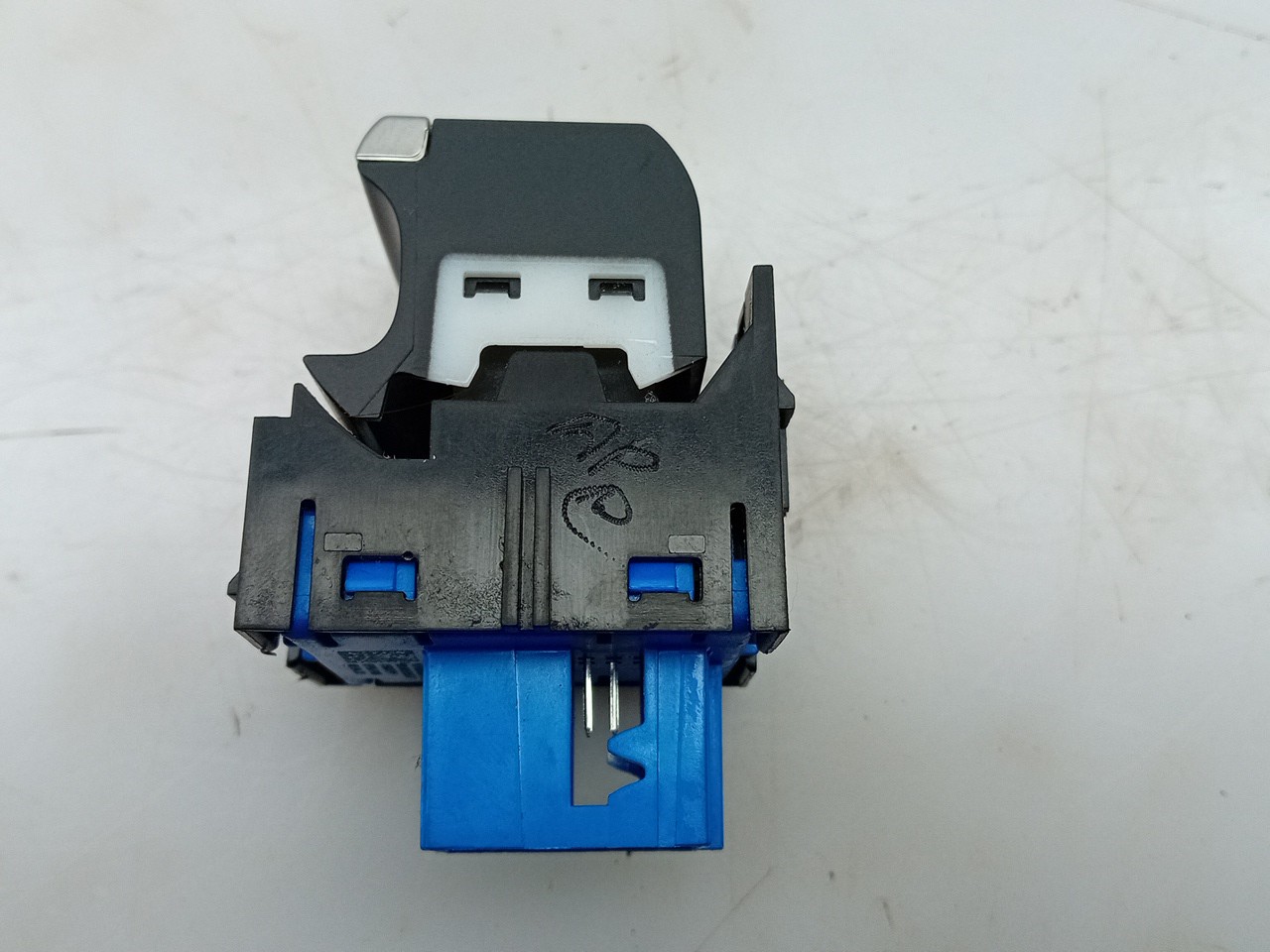 Hand brake / parking brake PEUGEOT 308 III Imagem-3