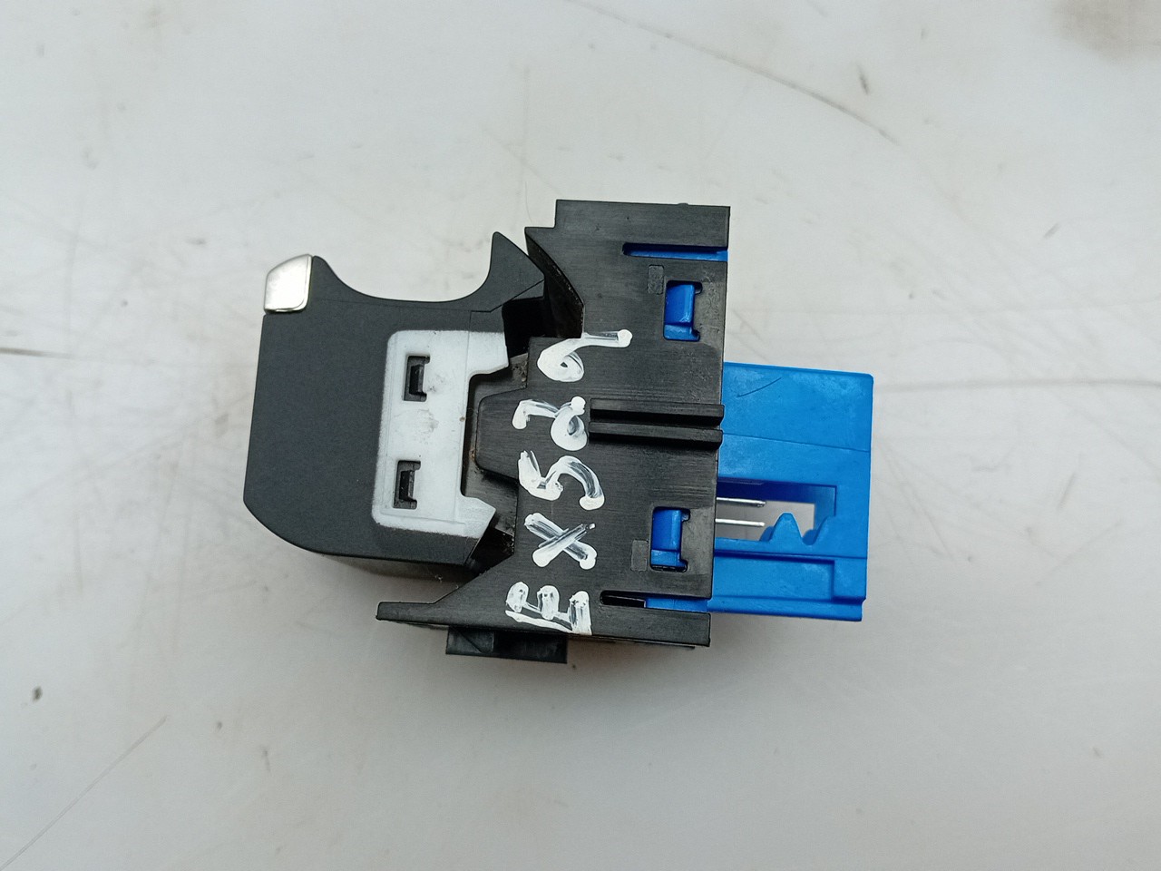 Hand brake / parking brake PEUGEOT 308 III Imagem-1