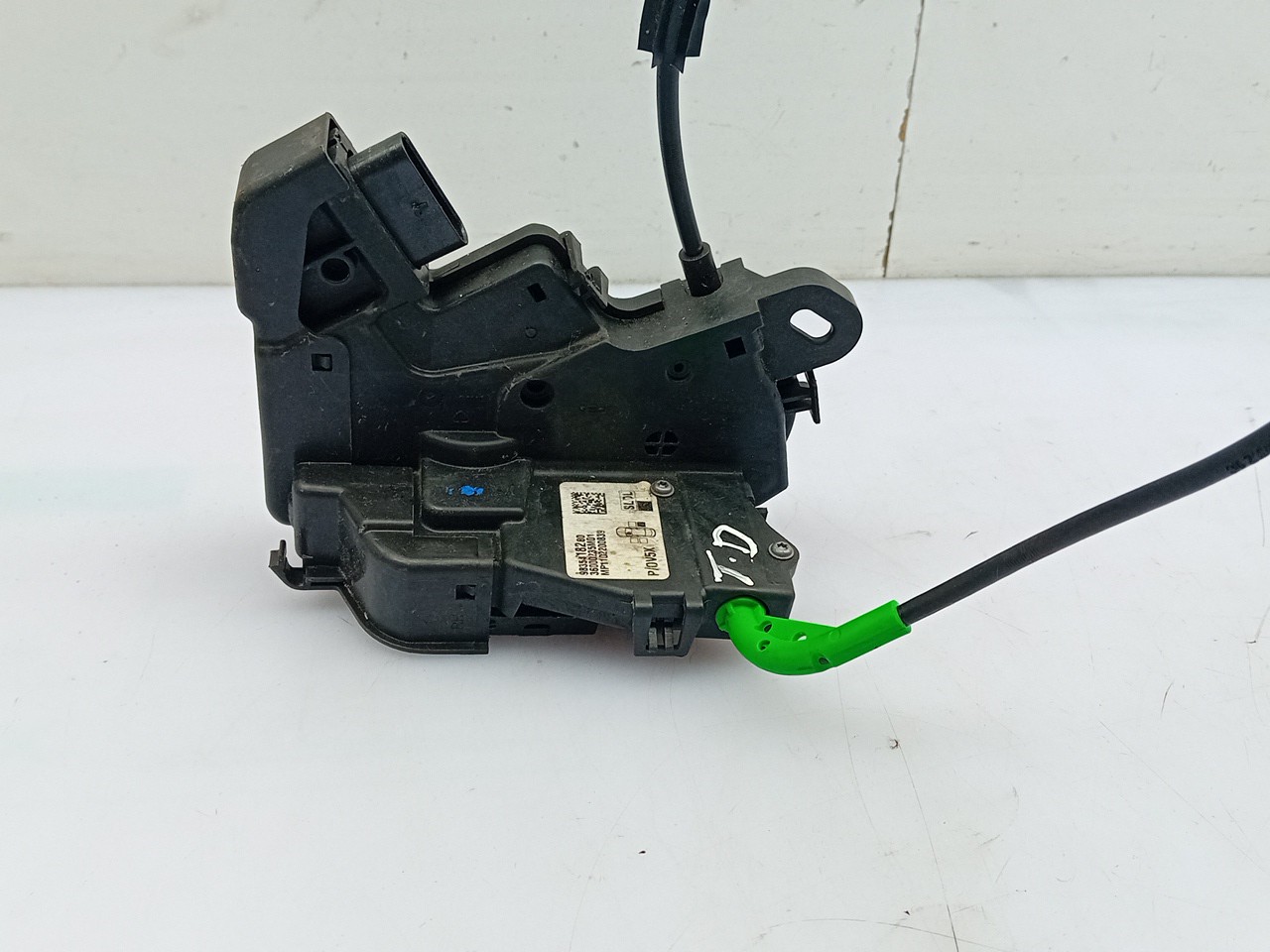 Fechadura / fecho porta trás direito
