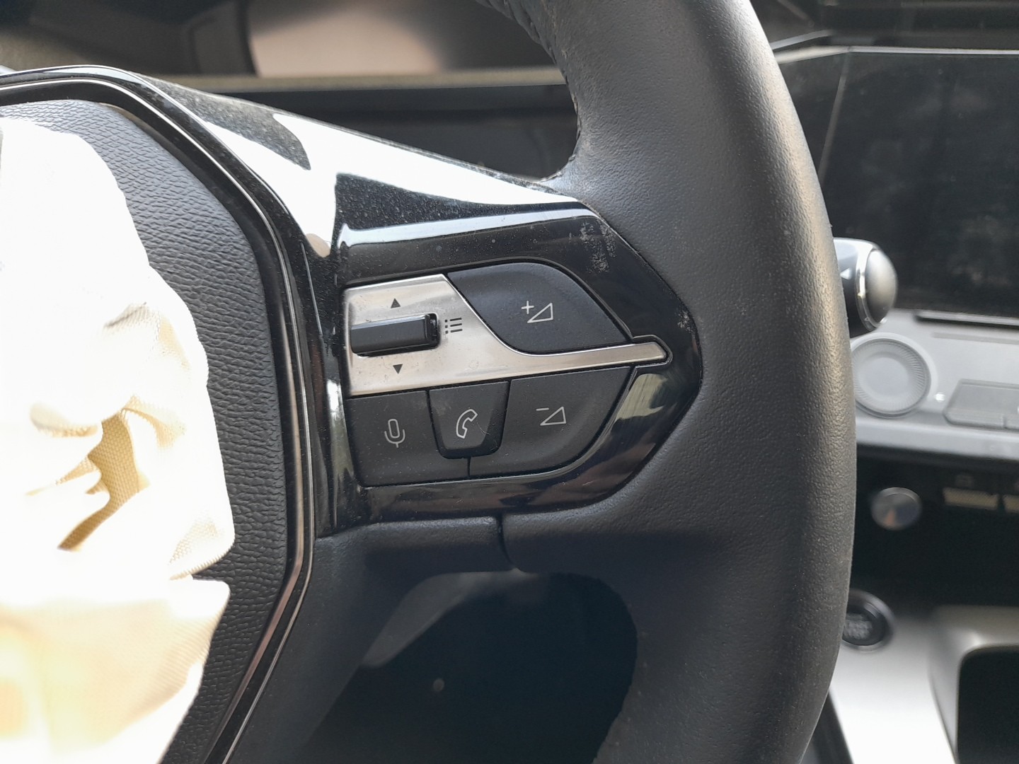 Volante de dirección PEUGEOT 308 SW III Imagem-2