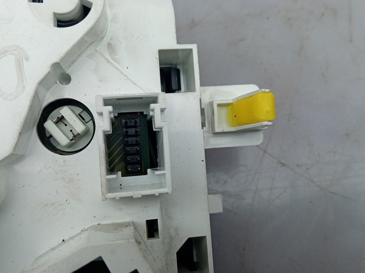 Botón / interruptor de aire acondicionado TOYOTA Aygo (_B4_) Imagem-2