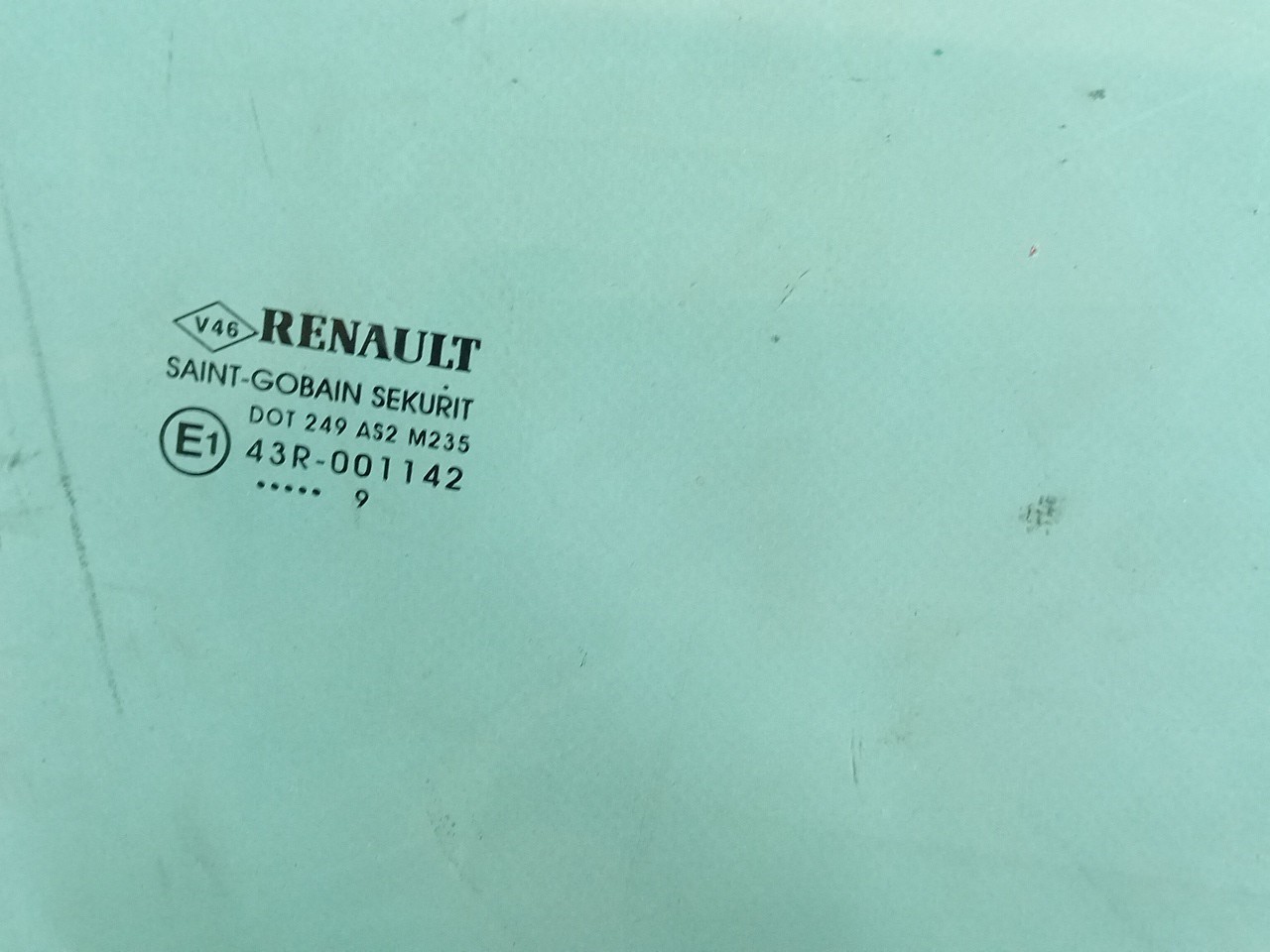 Vitre porte avant Droite RENAULT Megane III (BZ0_) Imagem-1