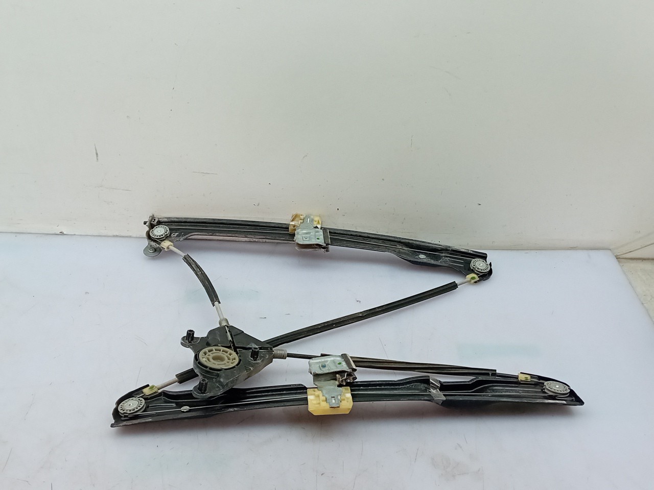 Left front window regulator VOLKSWAGEN Caddy IV (SA) Imagem-1
