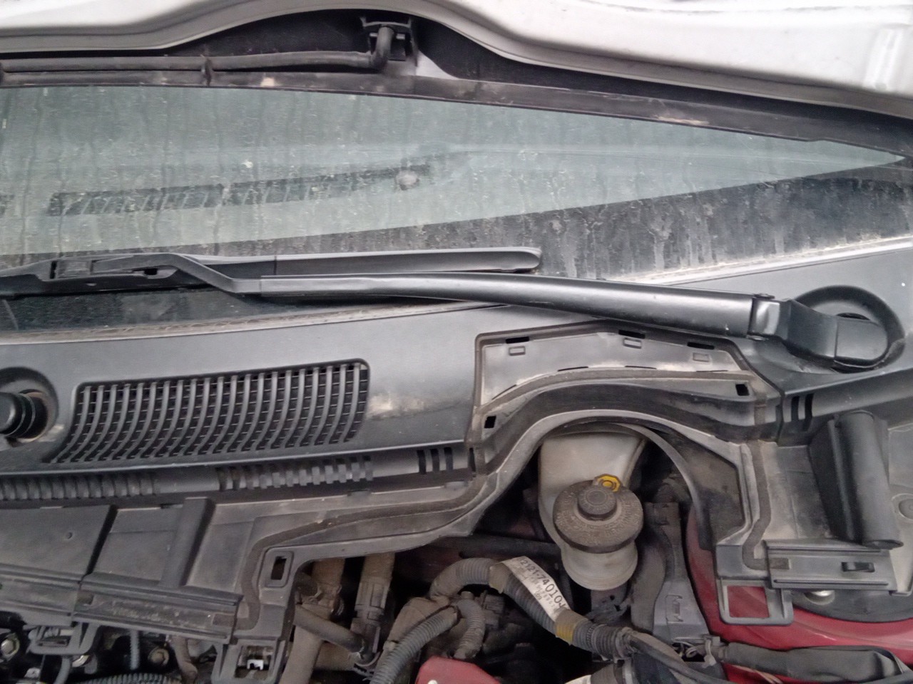 Windscreen wiper arm Left front