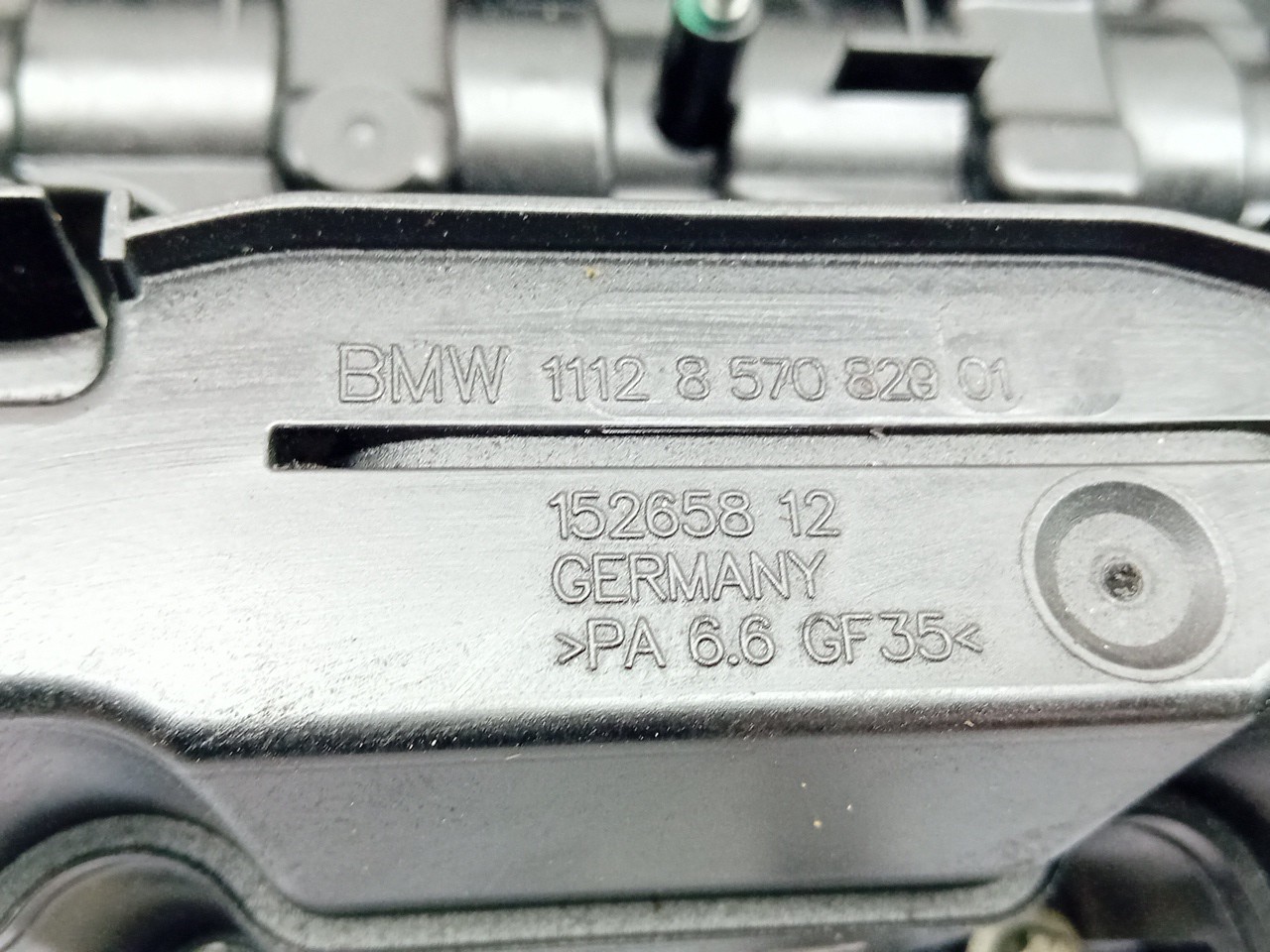 Tampa das válvulas BMW 3 (F30, F80) Imagem-2