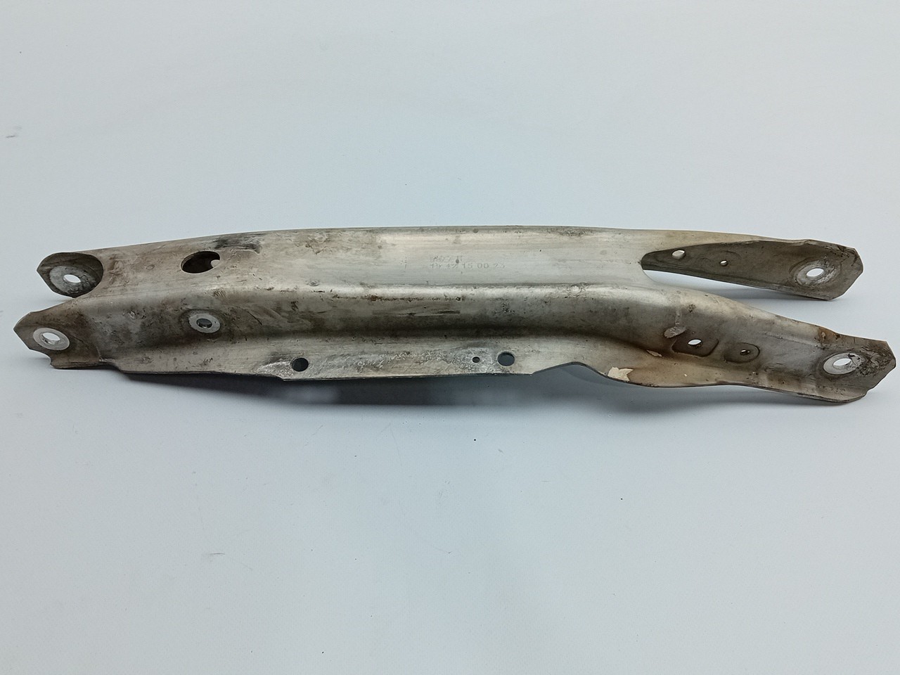 Bras de suspension arrière gauche