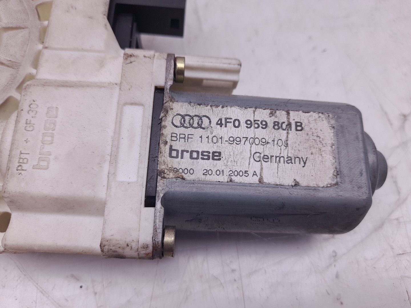 Motor vidro frente esquerdo AUDI A6 (4F2, C6) Imagem-1