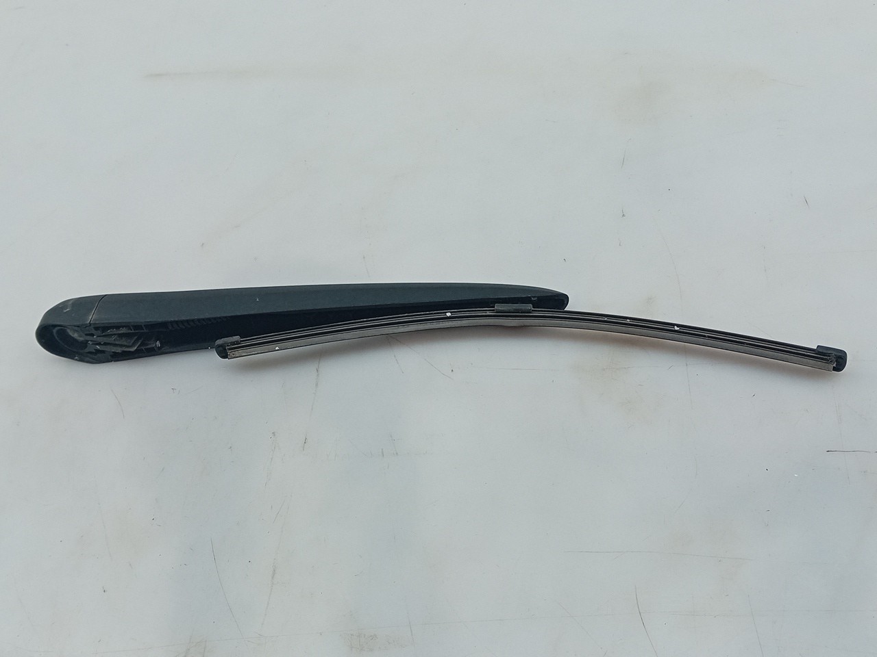 Brazo de limpiaparabrisas trasero MERCEDES-BENZ Classe A (W177) Imagem-1
