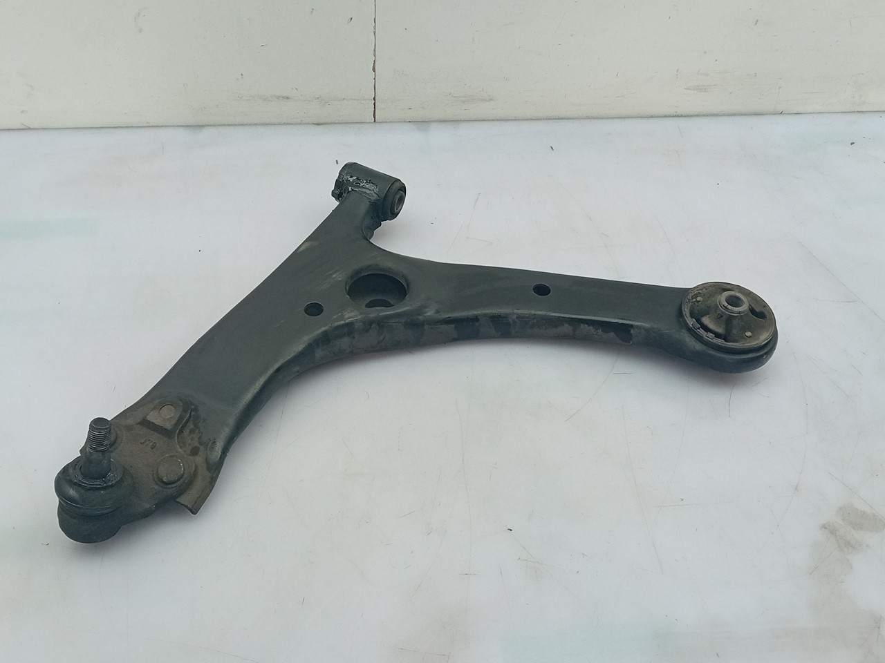 Left front suspension arm
