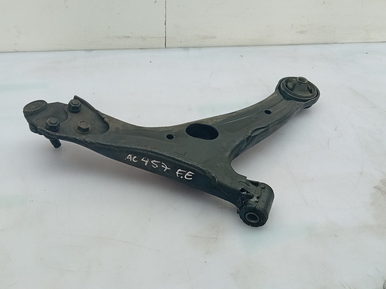 Left front suspension arm TOYOTA Avensis Liftback (_T25_) Imagem-2