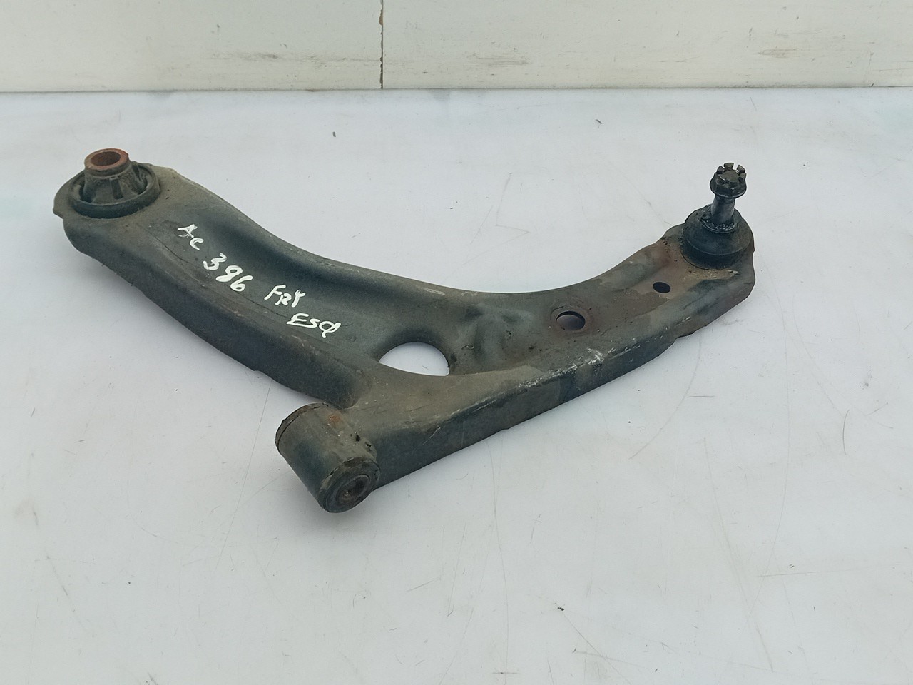 Left front suspension arm