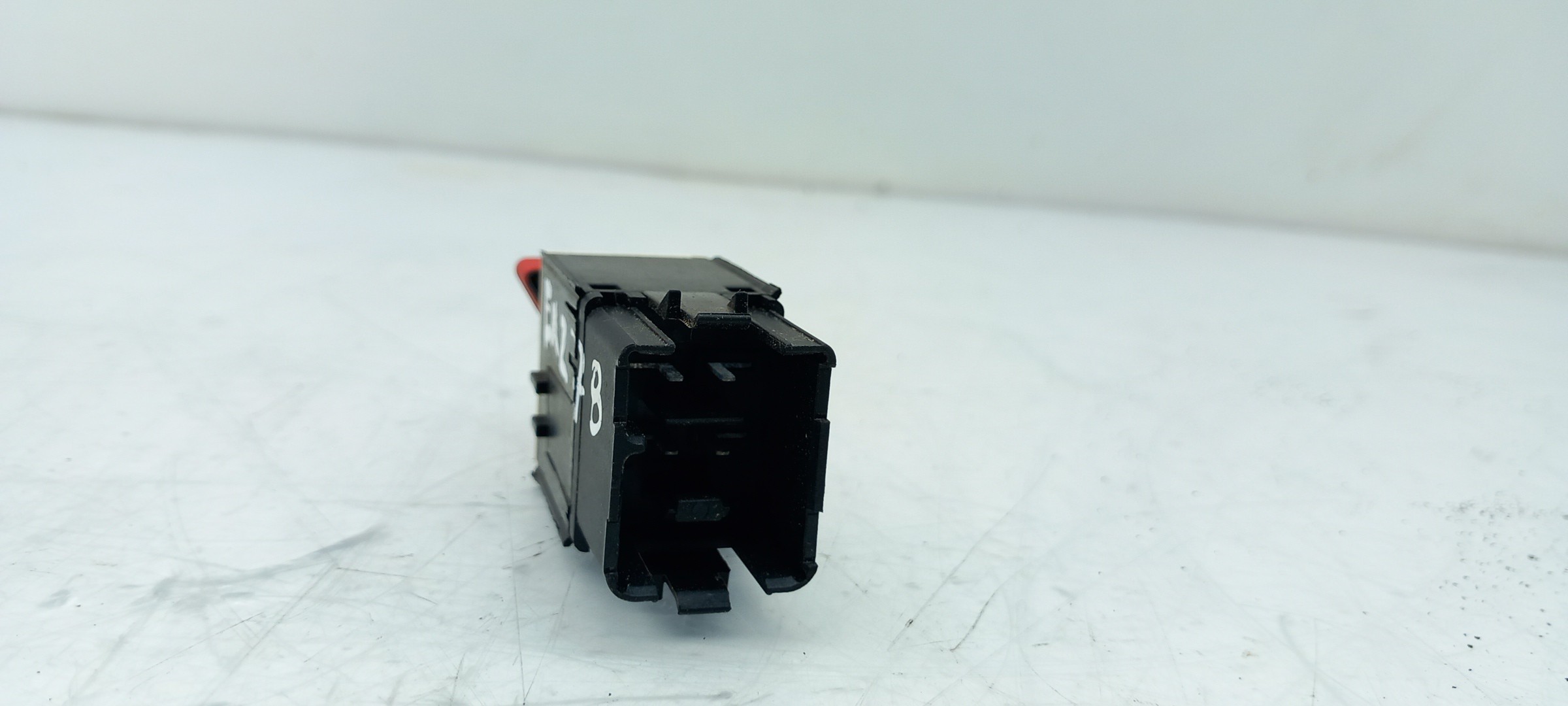Warning Switch VOLKSWAGEN Passat (3C2) Imagem-1