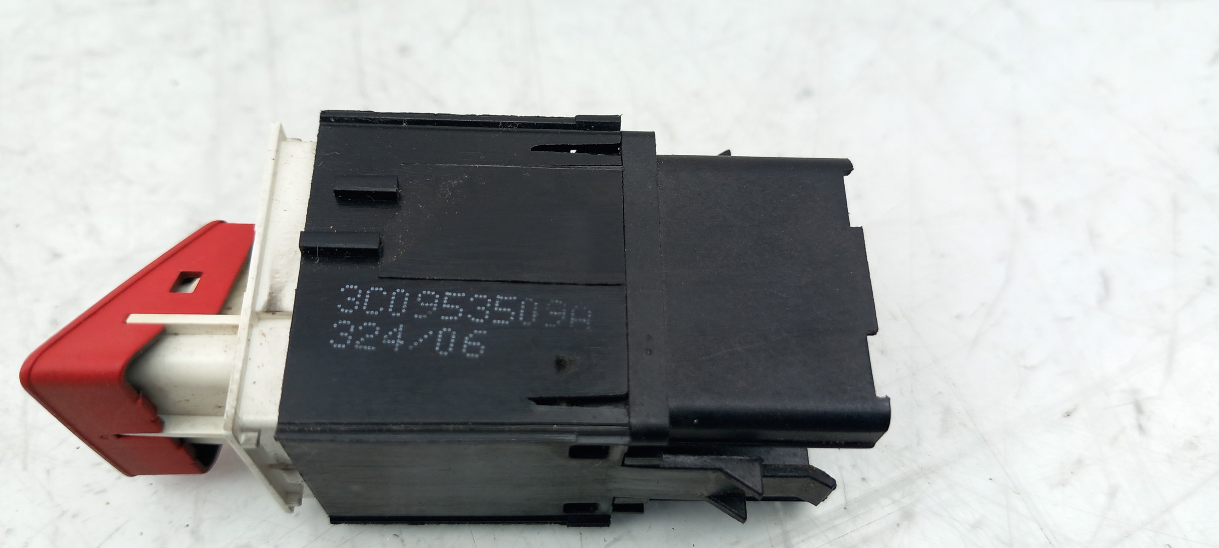 Warning Switch VOLKSWAGEN Passat (3C2) Imagem-2