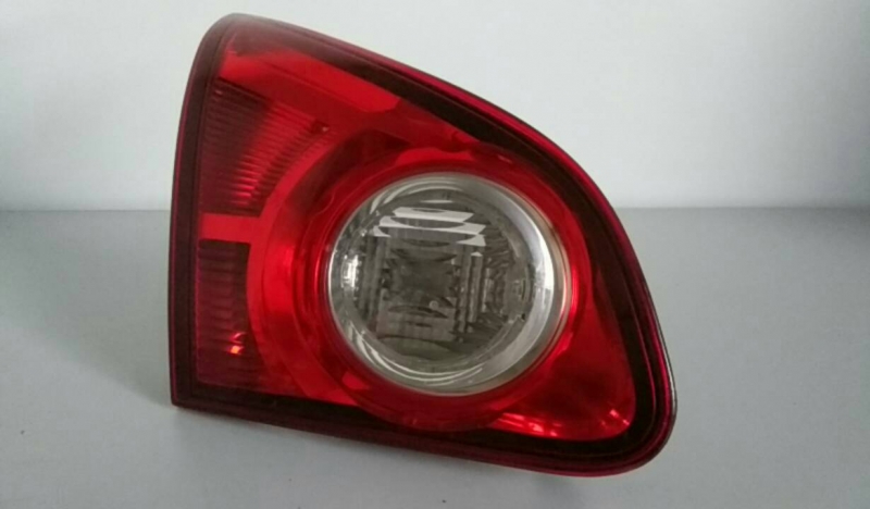 Left Tailgate light 