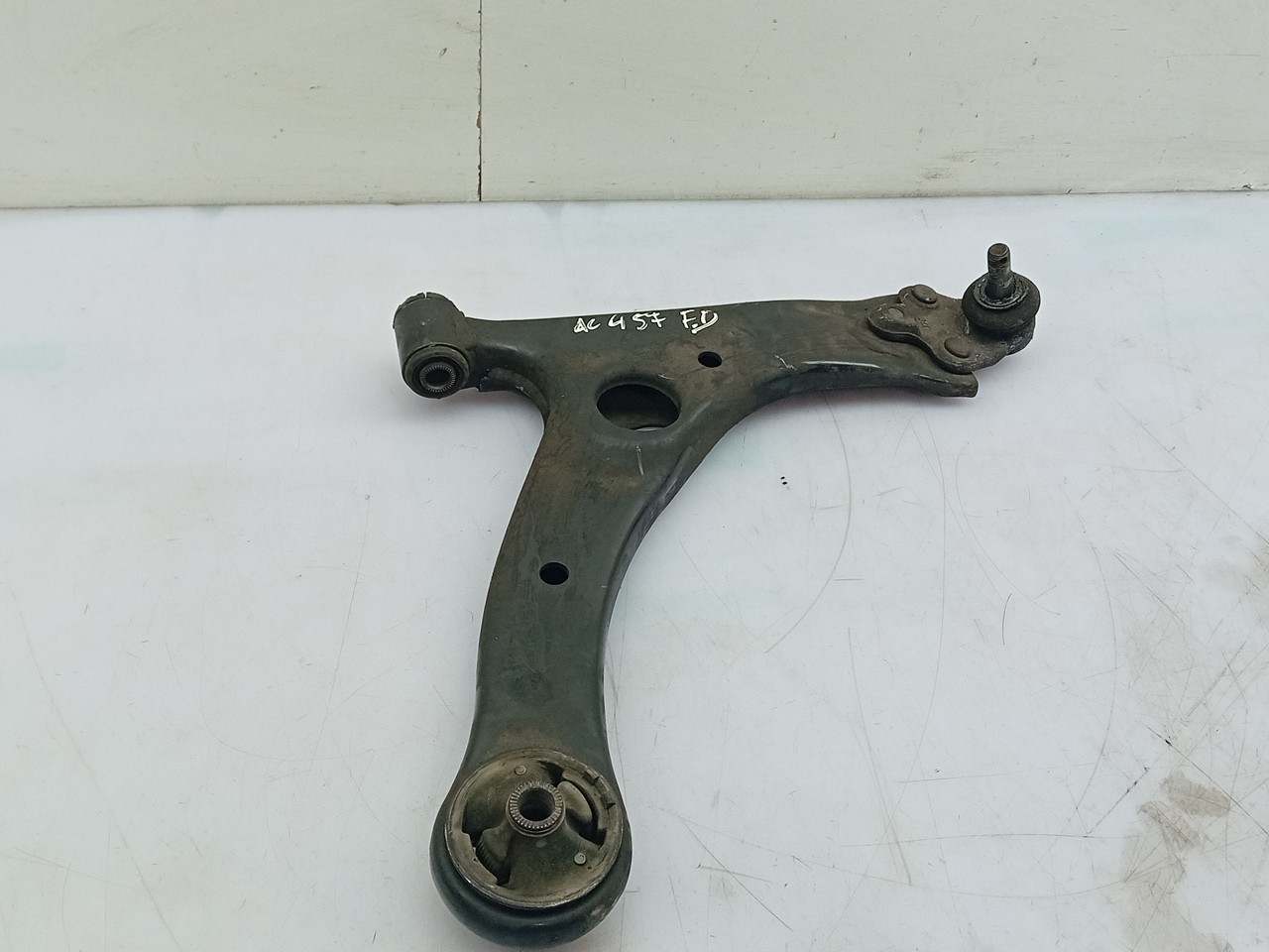 Right front suspension arm