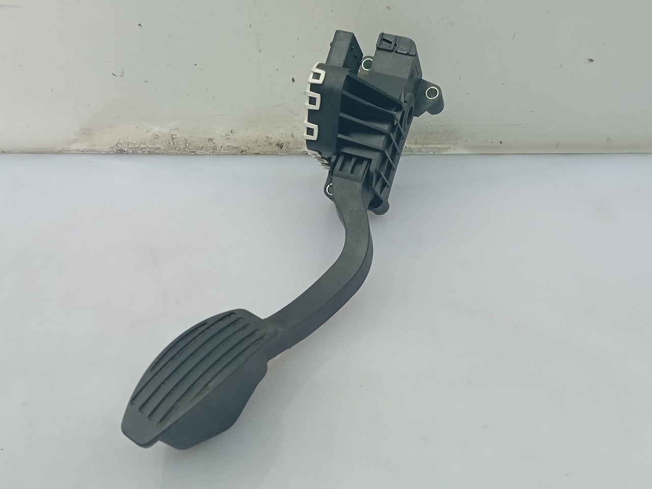 Pedal acelerador