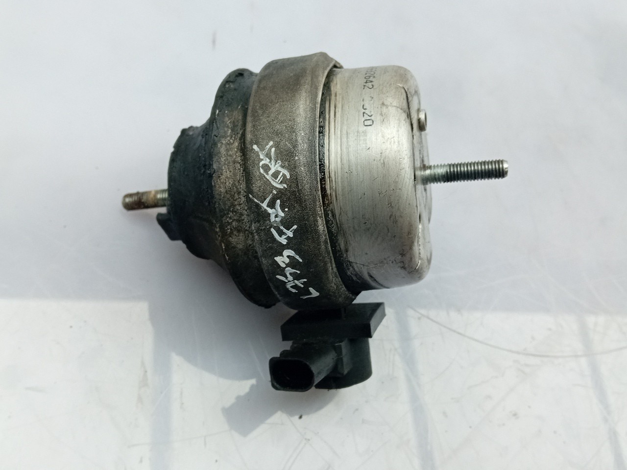 Engine Mount AUDI A6 Avant (4B5, C5) Imagem-1