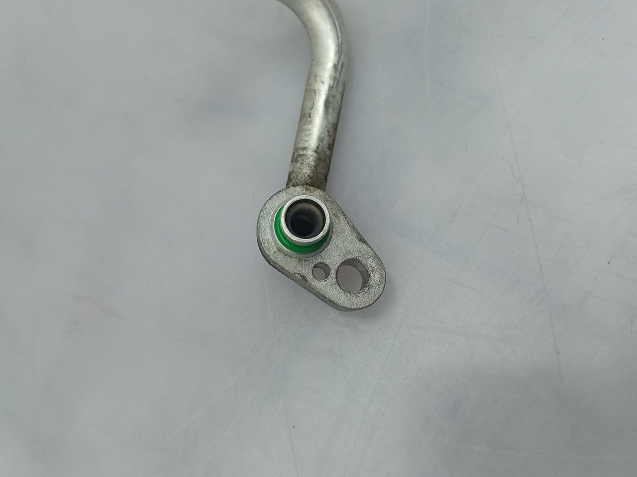 Tubo aire acondicionado KIA Carens IV Imagem-1